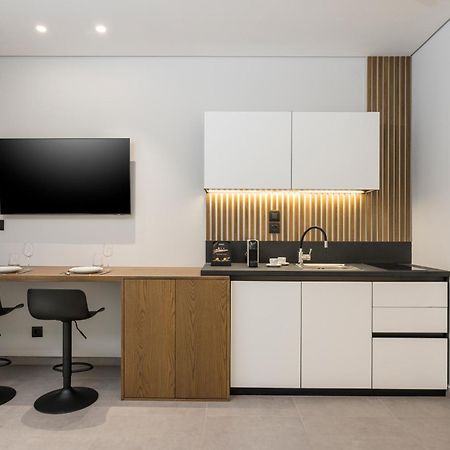 Ostrakon Suites Agia Marina エクステリア 写真