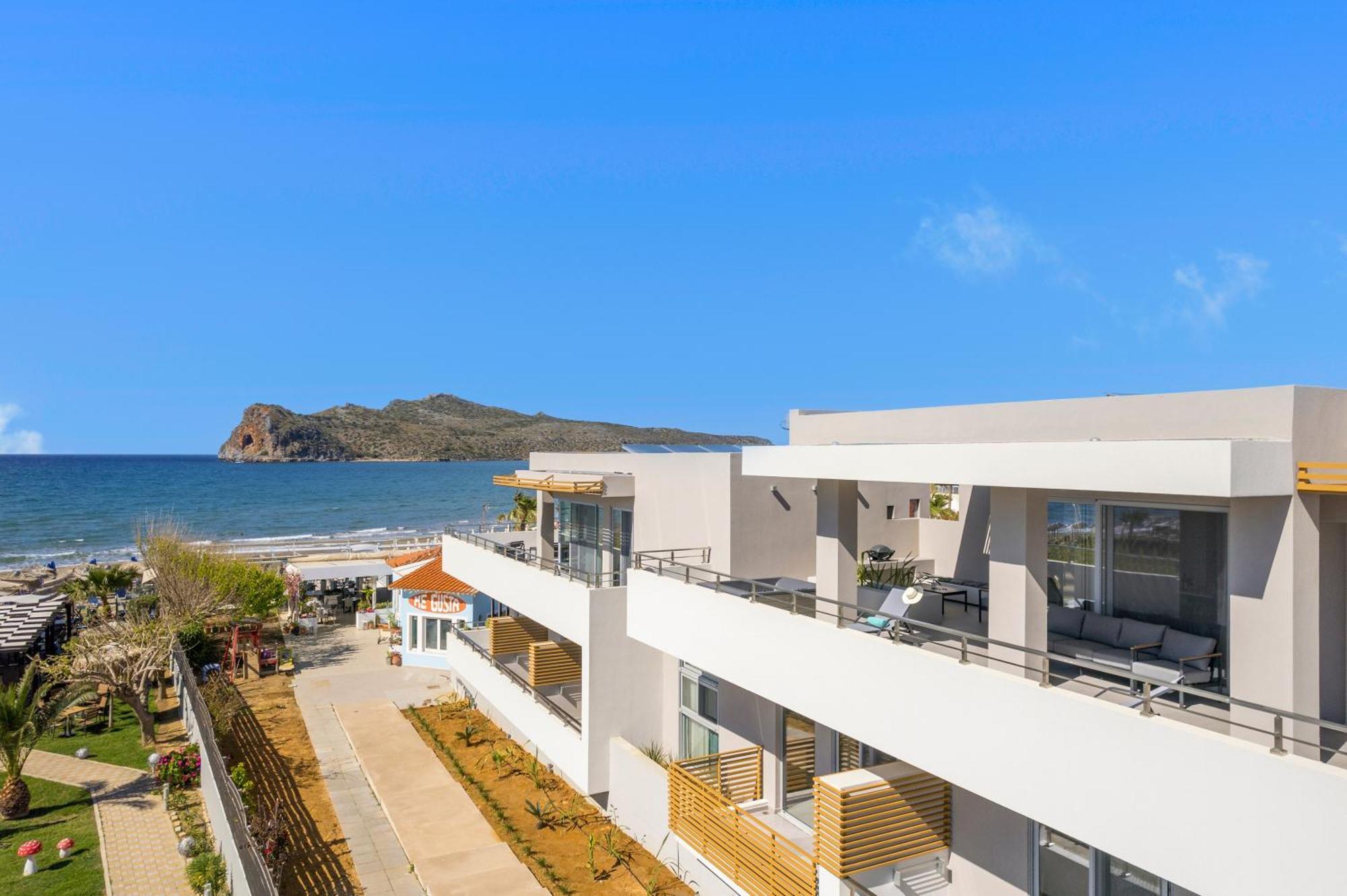 Ostrakon Suites Agia Marina エクステリア 写真