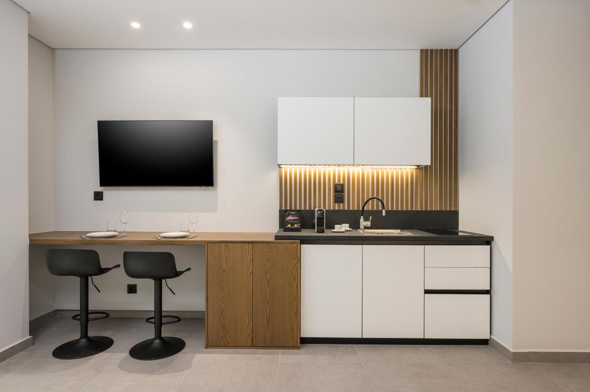 Ostrakon Suites Agia Marina エクステリア 写真