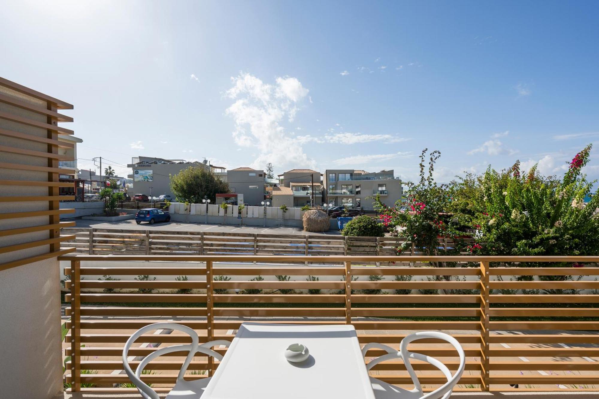Ostrakon Suites Agia Marina エクステリア 写真